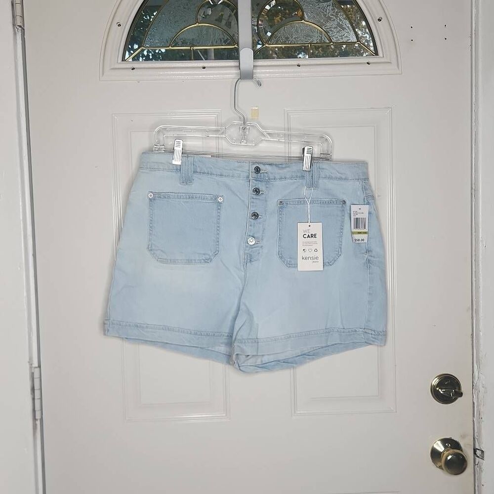 Kensie high rise button fly light wash shorts women's size 14